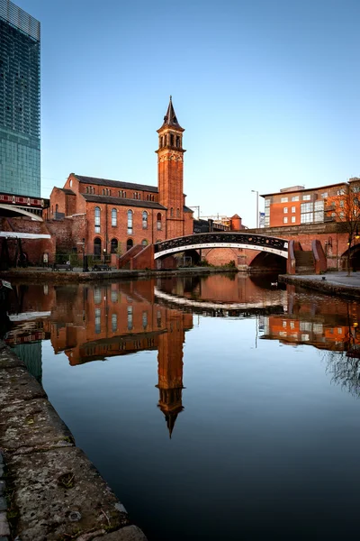 Chapel on Canals of Castlefield Manchester — Stock Photo, Image