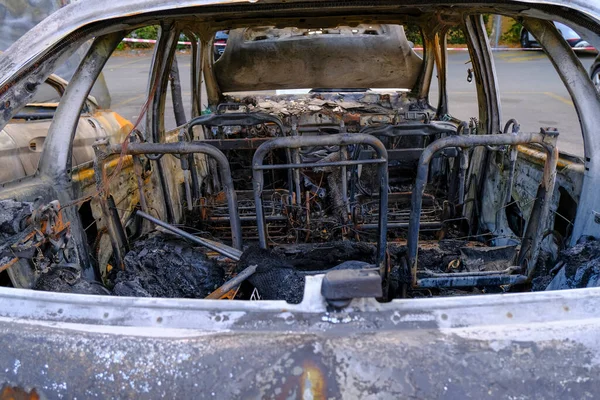 Das Zertrümmerte Autowrack Verbrannte Autositze Auf Der Straße Krawalle Bürgerproteste — Stockfoto