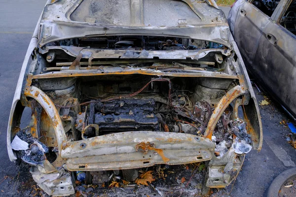 Open Car Hood Close Top View Burnt Broken Car Explosion — Stock Photo, Image