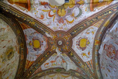 Sarayın tavanı boyanmış, Montecchiarugolo Castello, Parma, İtalya. Kalenin içi. 