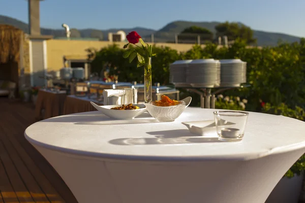 Mesa de banquete . Fotos De Stock Sin Royalties Gratis