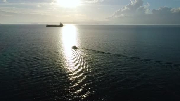 Antena Barco Pesca Este Video Muestra Barco Pesca Moviéndose Hacia — Vídeos de Stock
