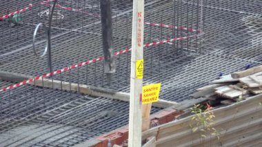 Ağır İnşaat Beton Dökümü. Güçlendirilmiş beton yapıların üretimi. Güçlendirilmiş beton ürünleri üretimi. Aktif inşaat alanında orta ölçekli beton döküm..