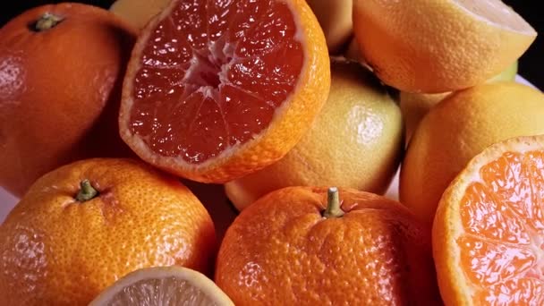 Owoce Się Obracają Ten Film Akcji Zawiera Pomarańcze Mandarynki Grejpfruty — Wideo stockowe