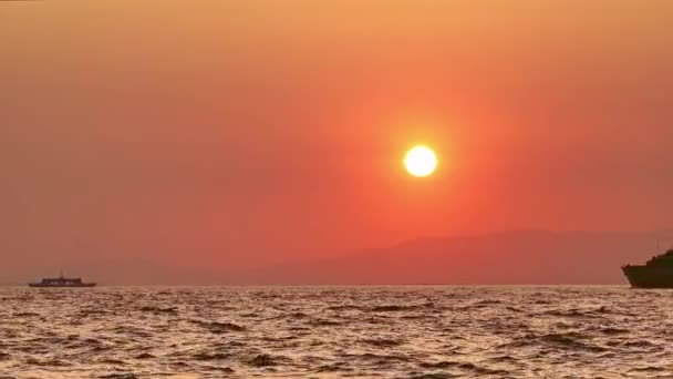 Silhouette Warship Sunset Impresionante Video Archivo Que Cuenta Con Imágenes — Vídeo de stock
