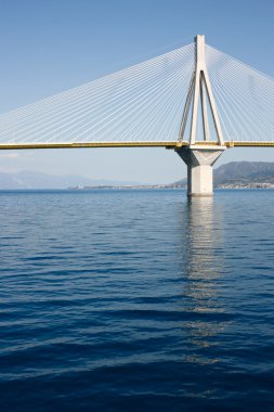 Rio-antirrio kablo asma köprü