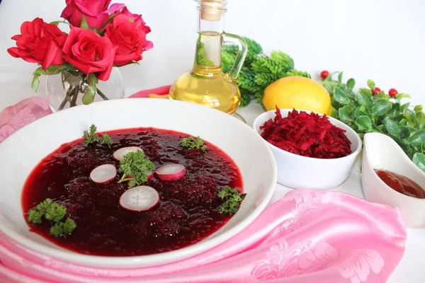 Suppe mit roten Rüben — Stockfoto