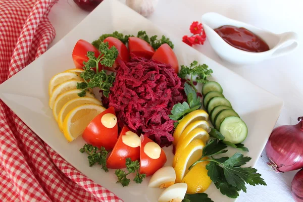 Kırmızı pancar salatası — Stok fotoğraf