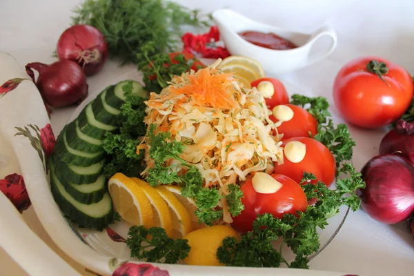 Salada de legumes de repolho — Fotografia de Stock