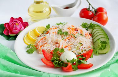 funchoza salatası