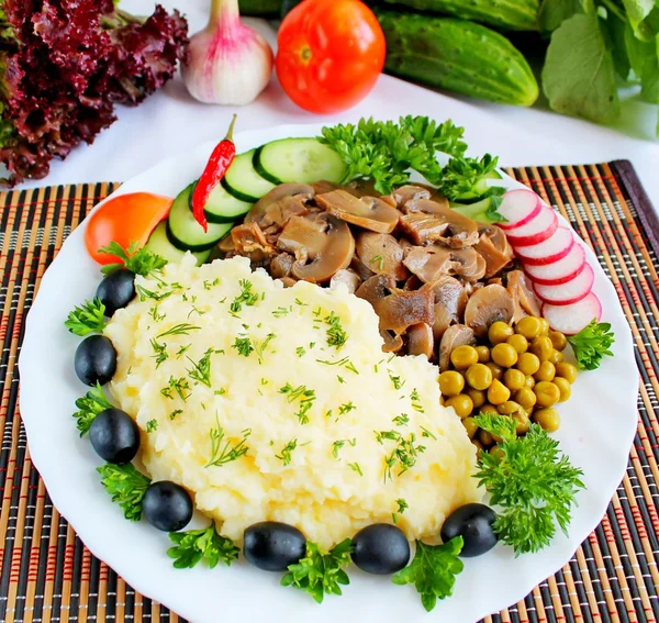 Setas fritas con puré de papas —  Fotos de Stock