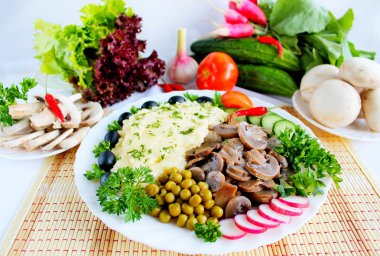 Kızarmış yağlı mantar patates püresi ile