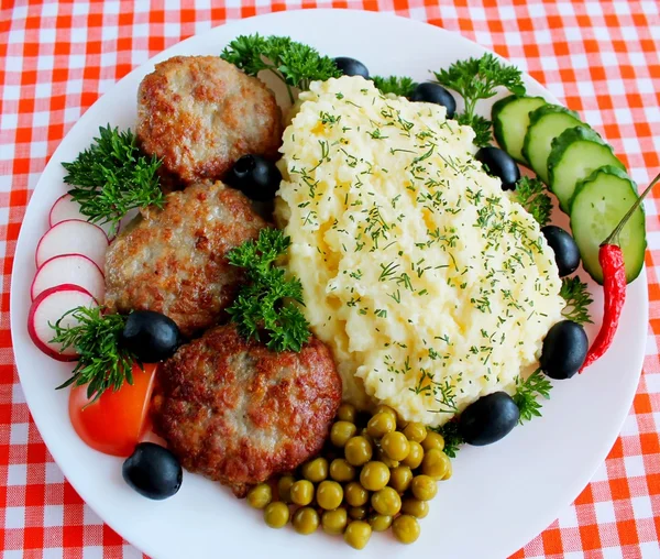 Cutlets with potato mash — Stock Photo, Image