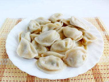 vareniks lapa Odalar ve patates ile