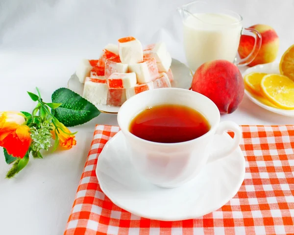 Tea with east sweets - lukum — Stock Photo, Image