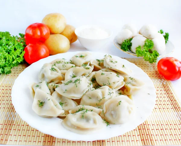 Vareniks with mush rooms and potato — Stock Photo, Image