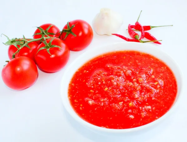 Tomate com alho e cavalo — Fotografia de Stock