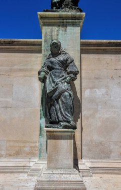 Pula, Hırvatistan - 07 07 07 2022: Roma döneminden kalma antik duvarların ve Pula 'daki arenanın mimari ayrıntılarının fotoğrafı.