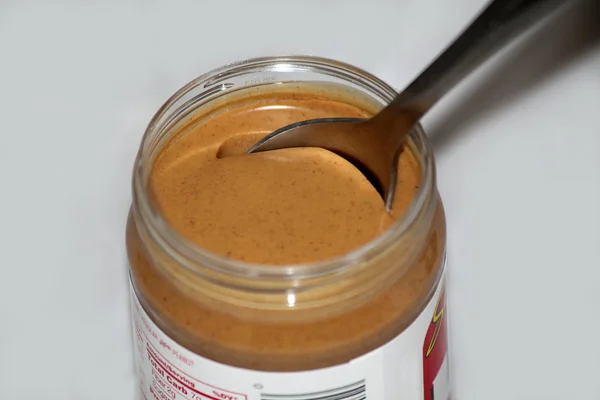 Fıstık ezmesi kaşık