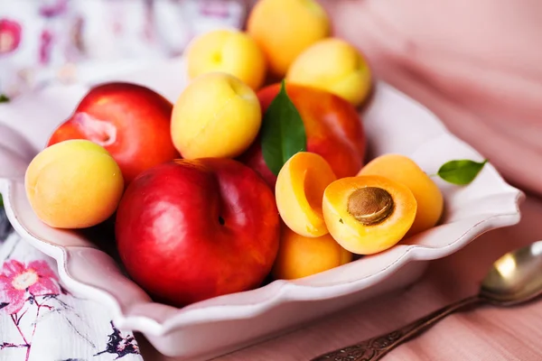 Assiette de fruits — Photo