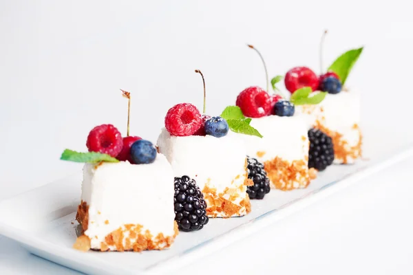 Kuchen mit Beeren — Stockfoto