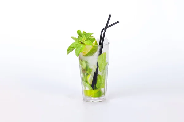 Mojito w szklance — Zdjęcie stockowe