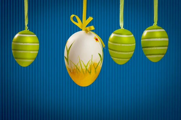 süslü yumurta ve bahar çiçek Lale - easte sembolleri