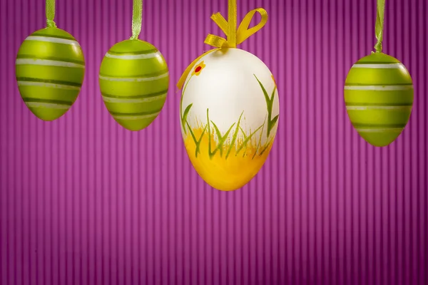 süslü yumurta ve bahar çiçek Lale - easte sembolleri