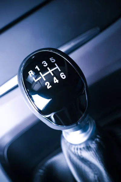 otomatik, manuel şanzıman kolu araç.