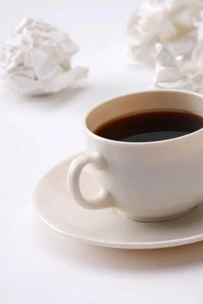 Kaffeetasse und Papier — Stockfoto