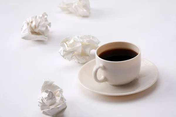 Кофе и бумага — стоковое фото