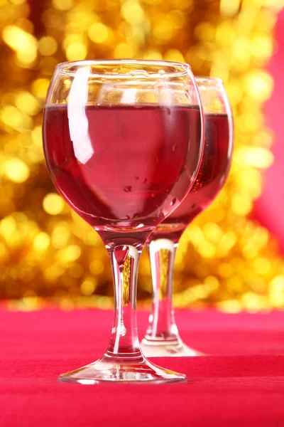 Zwei Gläser Rotwein — Stockfoto