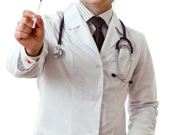 Attraktive junge Ärztin mit Spritze — Stockfoto
