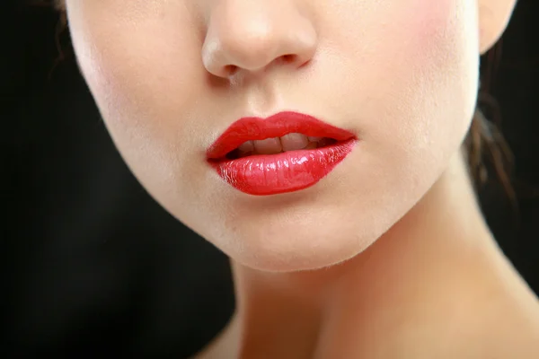 Mujer labios rojos — Foto de Stock