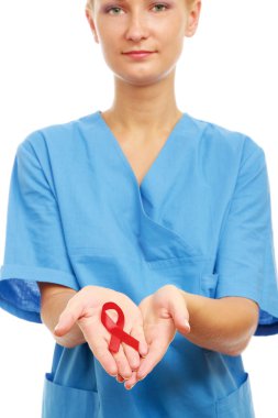 kadın doktor AIDS kurdele ile