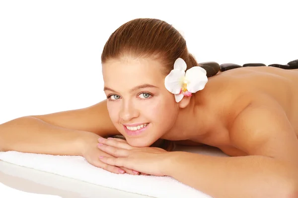 Beautiful woman relaxing in a spa center — Stock Photo, Image