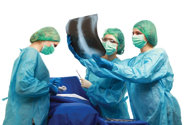 Группа хирургов — стоковое фото