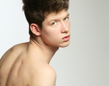 yakışıklı adam poz