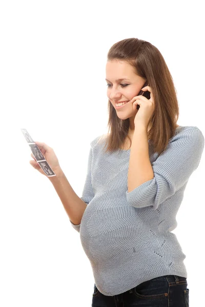 Gravid kvinna med telefon — Stockfoto