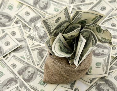 100 dolar faturaları ile tuval para çuvalı
