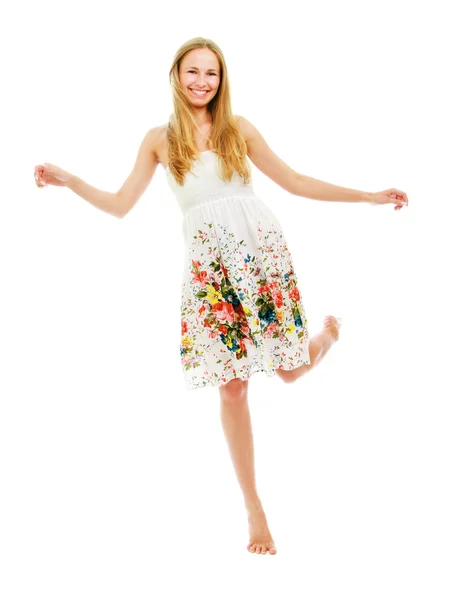 Junges Mädchen trägt ein schönes Sommerkleid — Stockfoto