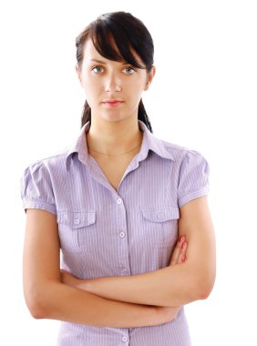 katlanmış silah ile duran genç kadın