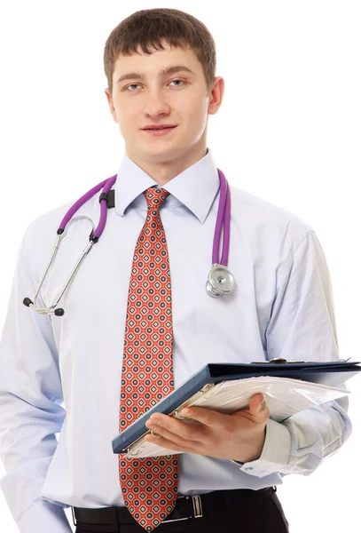 Médico varón con portapapeles — Foto de Stock