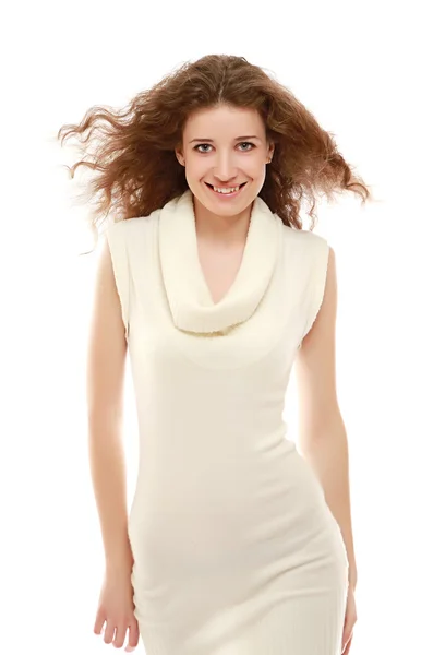 Vrouw in een witte jurk — Stockfoto
