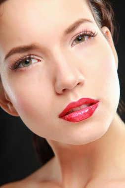 profesyonel makyaj. lipgloss.