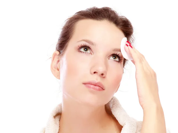 Woman cleaning her face. — Stock Photo, Image