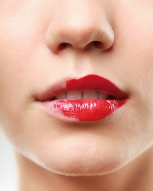 profesyonel makyaj. lipgloss.