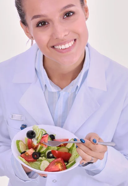 Портрет Красивої Жінки Лікаря Тримає Тарілку Свіжими Овочами Жінка Лікарі — стокове фото