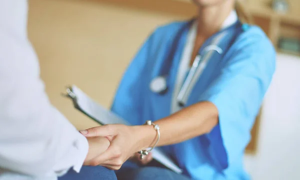 Woman Doctor Helping Senior Holding Hand Hospital — Stock Photo, Image