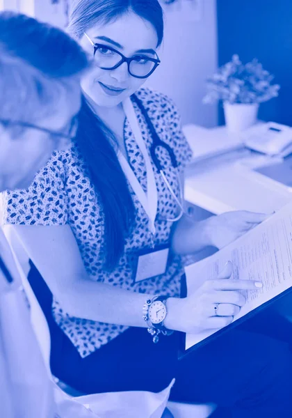 Two Doctors Speaking Bright Office — Stock Photo, Image